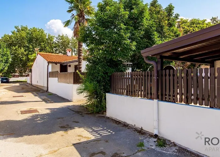 Feriehus Rona Ana Poreč